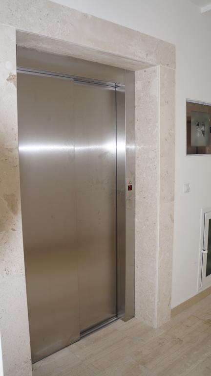 Apartments Lora Bokeljske Brigade บุดวา ภายนอก รูปภาพ